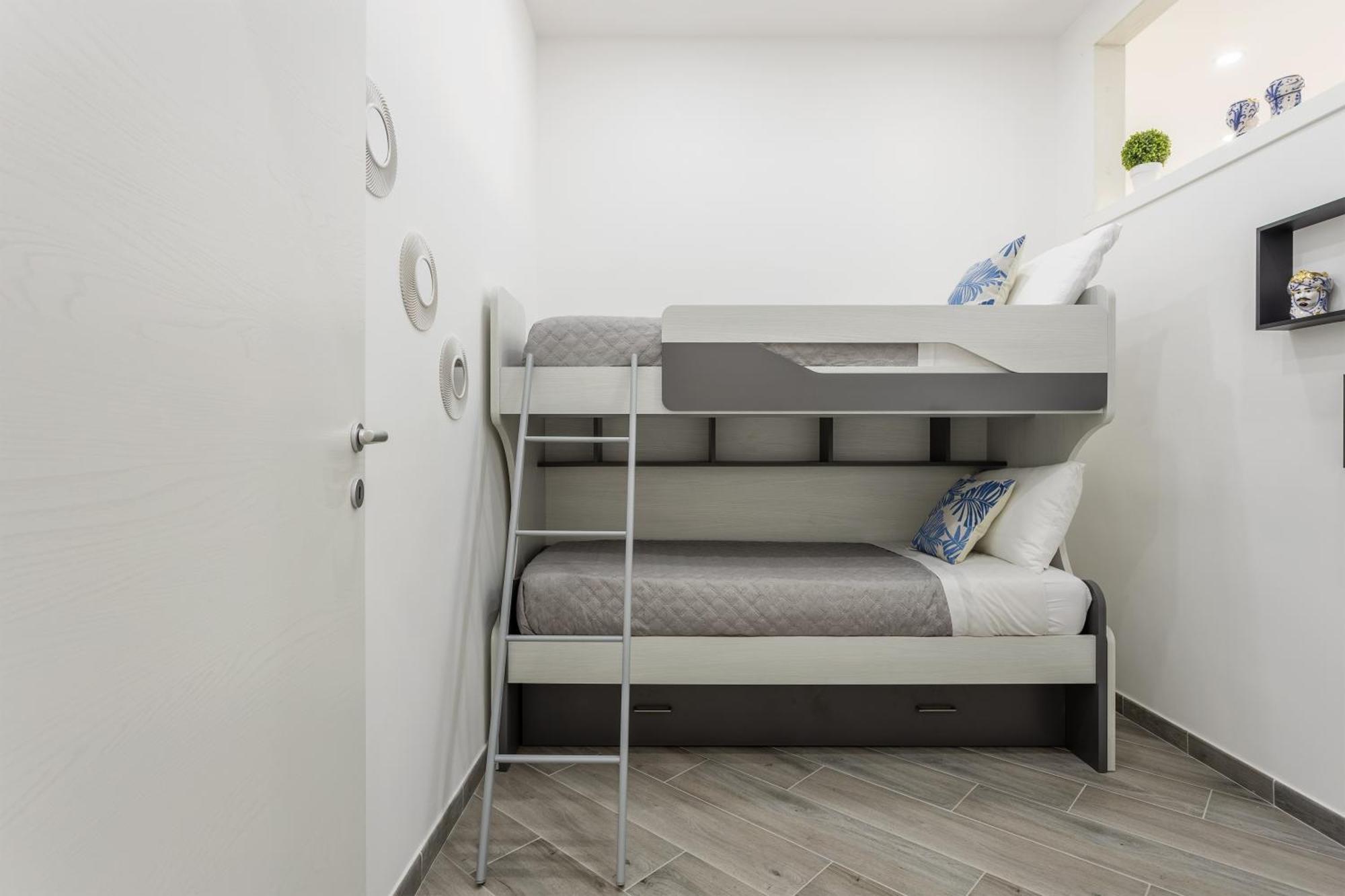 פלרמו Erasmo Home Luxury Vista Mare מראה חיצוני תמונה