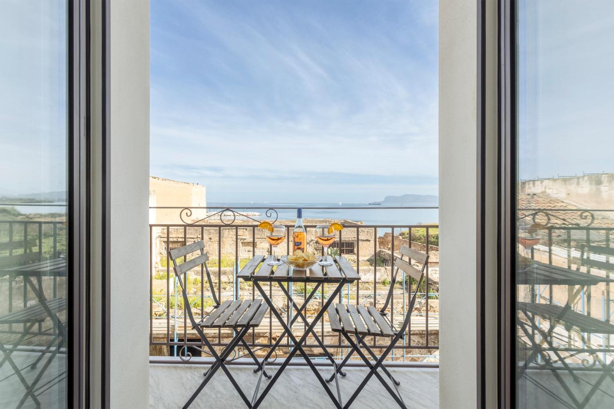 פלרמו Erasmo Home Luxury Vista Mare מראה חיצוני תמונה